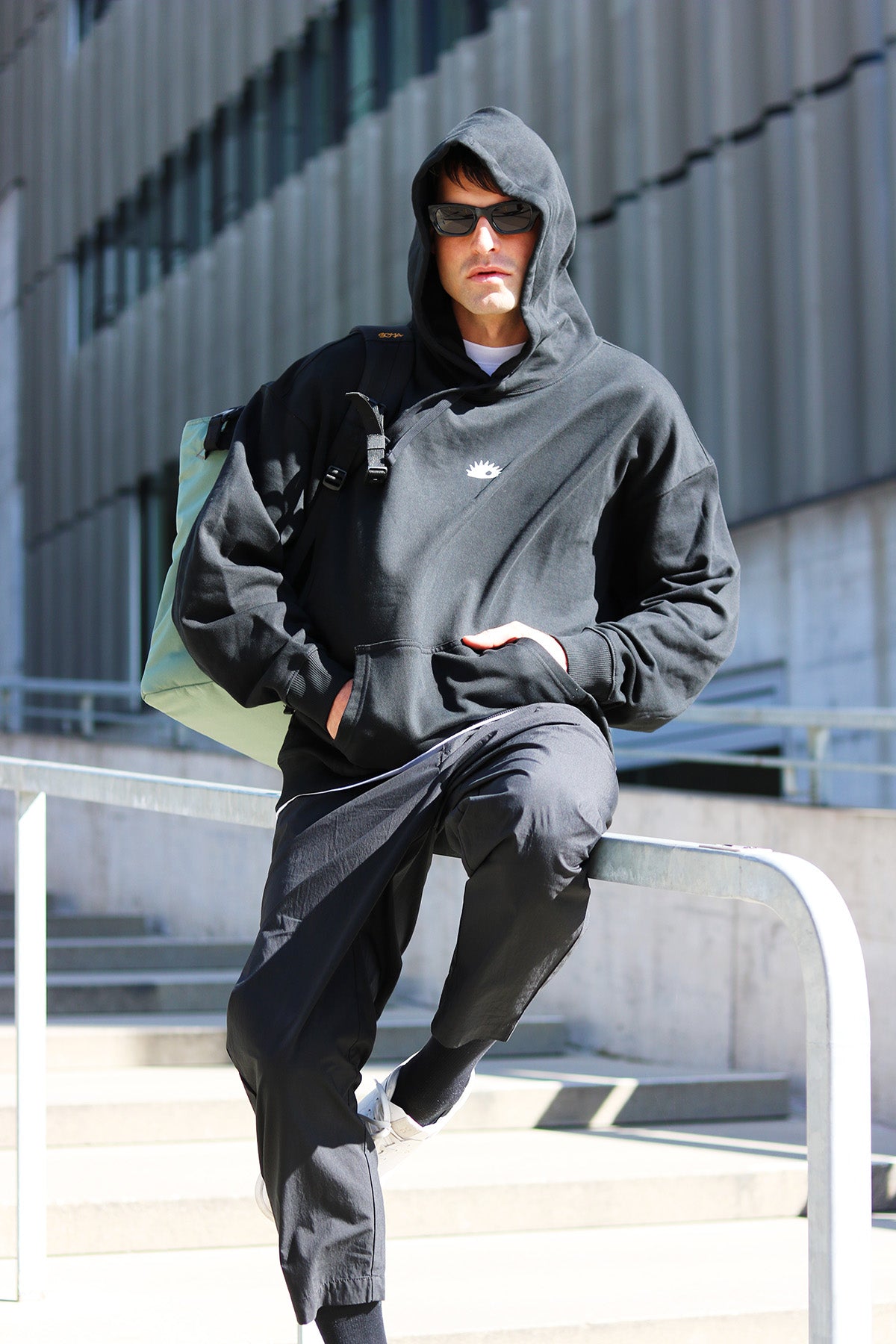 The Daily Grind - Classic Hoodie black